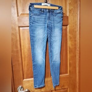 Abercrombie & Fitch women's skinny jeans in Size 4S